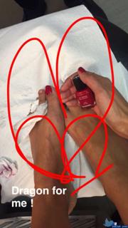 Caterina Balivo feet photo thumbnail
