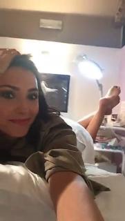 Caterina Balivo feet photo thumbnail