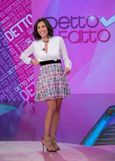 Caterina Balivo feet photo thumbnail