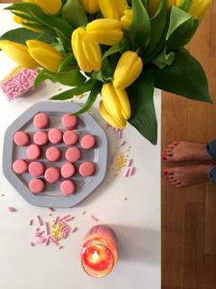 Caterina Balivo feet photo thumbnail