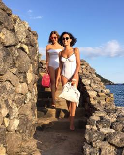 Caterina Balivo feet photo thumbnail