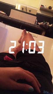 Caterina Balivo feet photo thumbnail
