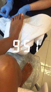 Caterina Balivo feet photo thumbnail