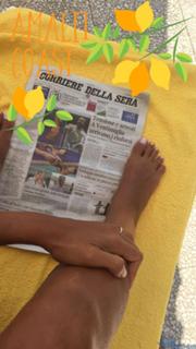 Caterina Balivo feet photo thumbnail