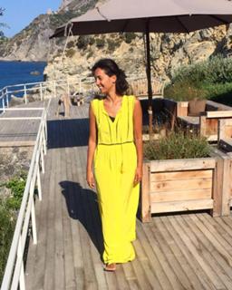 Caterina Balivo feet photo thumbnail