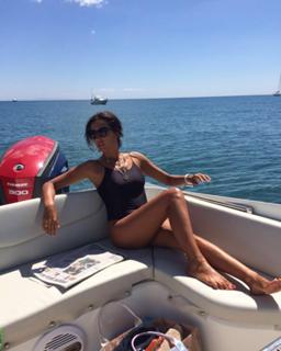 Caterina Balivo feet photo thumbnail