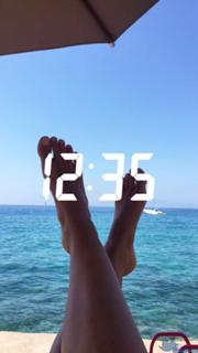 Caterina Balivo feet photo thumbnail