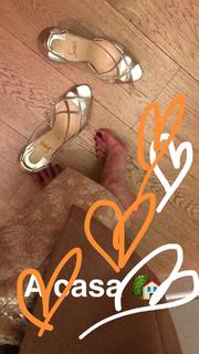 Caterina Balivo feet photo thumbnail