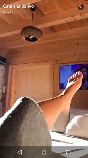 Caterina Balivo feet photo thumbnail