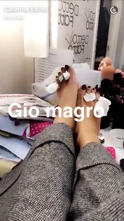 Caterina Balivo feet photo thumbnail