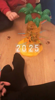 Caterina Balivo feet photo thumbnail