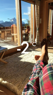 Caterina Balivo feet photo thumbnail