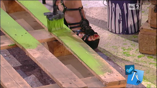 Caterina Balivo feet photo thumbnail
