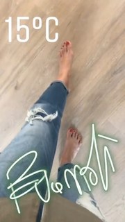 Caterina Balivo feet photo thumbnail