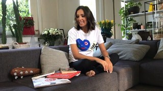 Caterina Balivo feet photo thumbnail