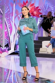 Caterina Balivo feet photo thumbnail