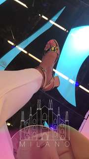 Caterina Balivo feet photo thumbnail