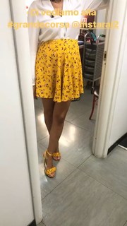 Caterina Balivo feet photo thumbnail