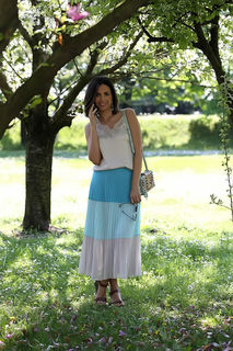 Caterina Balivo feet photo thumbnail