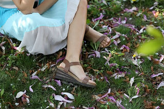 Caterina Balivo feet photo thumbnail