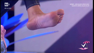 Caterina Balivo feet photo thumbnail
