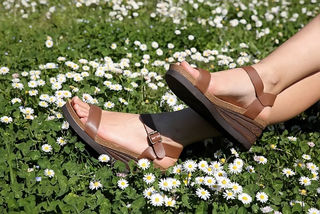 Caterina Balivo feet photo thumbnail