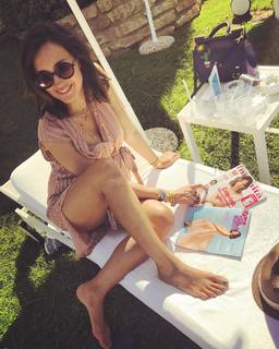 Caterina Balivo feet photo thumbnail