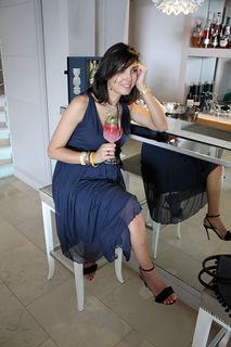 Caterina Balivo feet photo thumbnail