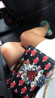 Caterina Balivo feet photo thumbnail