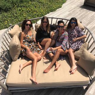 Caterina Balivo feet photo thumbnail