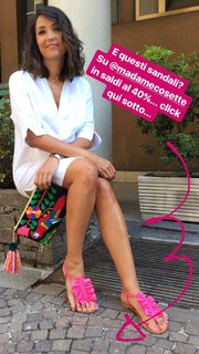 Caterina Balivo feet photo thumbnail
