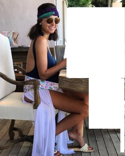 Caterina Balivo feet photo thumbnail