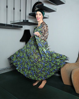 Caterina Balivo feet photo thumbnail