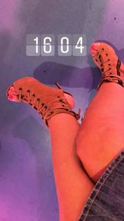 Caterina Balivo feet photo thumbnail