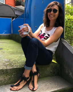 Caterina Balivo feet photo thumbnail