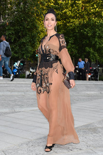 Caterina Balivo feet photo thumbnail