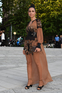 Caterina Balivo feet photo thumbnail