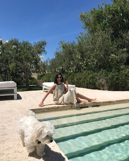 Caterina Balivo feet photo thumbnail