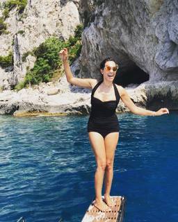 Caterina Balivo feet photo thumbnail