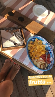 Caterina Balivo feet photo thumbnail