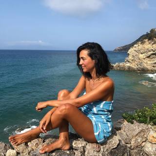 Caterina Balivo feet photo thumbnail