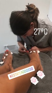 Caterina Balivo feet photo thumbnail