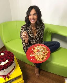 Caterina Balivo feet photo thumbnail