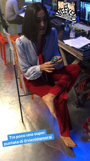 Caterina Balivo feet photo thumbnail