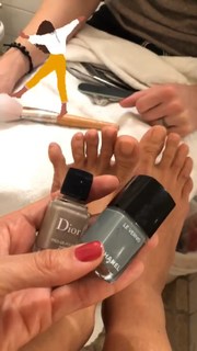 Caterina Balivo feet photo thumbnail