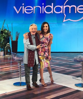 Caterina Balivo feet photo thumbnail