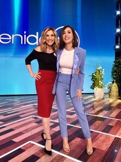 Caterina Balivo feet photo thumbnail