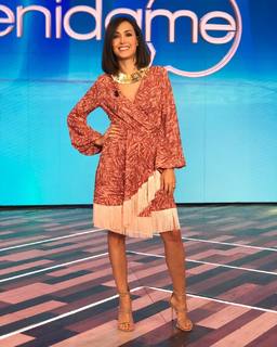 Caterina Balivo feet photo thumbnail