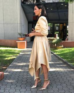 Caterina Balivo feet photo thumbnail