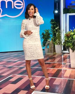 Caterina Balivo feet photo thumbnail